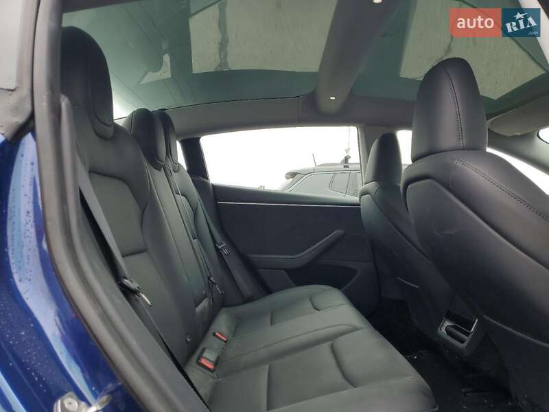 Седан Tesla Model 3 2024 в Києві