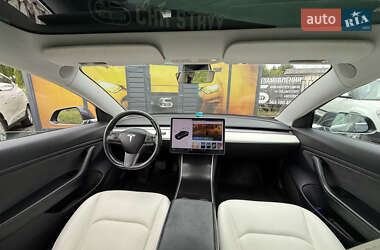 Седан Tesla Model 3 2019 в 