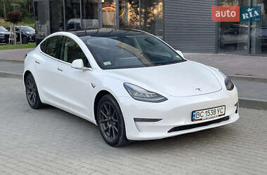 Седан Tesla Model 3 2019 в Новояворівську