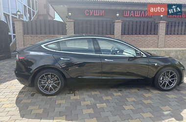 Седан Tesla Model 3 2018 в 