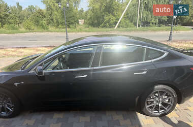 Седан Tesla Model 3 2018 в 