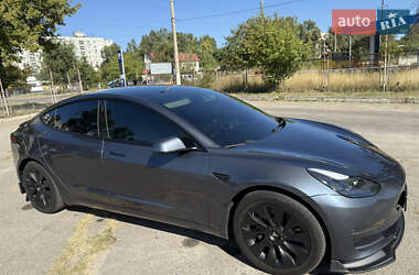 Седан Tesla Model 3 2021 в 
