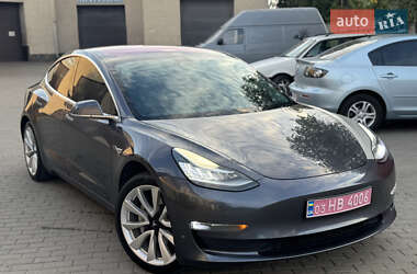 Седан Tesla Model 3 2017 в 