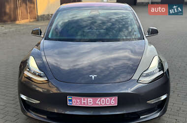 Седан Tesla Model 3 2017 в 