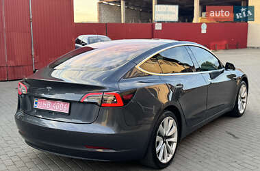 Седан Tesla Model 3 2017 в 