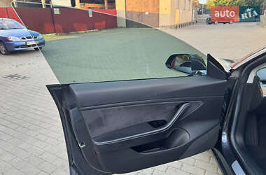 Седан Tesla Model 3 2017 в 