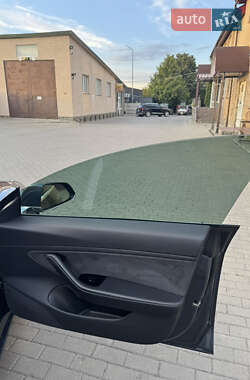 Седан Tesla Model 3 2017 в 