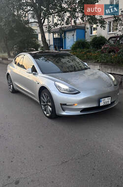 Седан Tesla Model 3 2018 в 