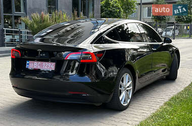 Седан Tesla Model 3 2020 в 