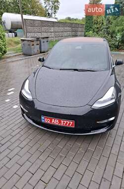 Седан Tesla Model 3 2018 в 