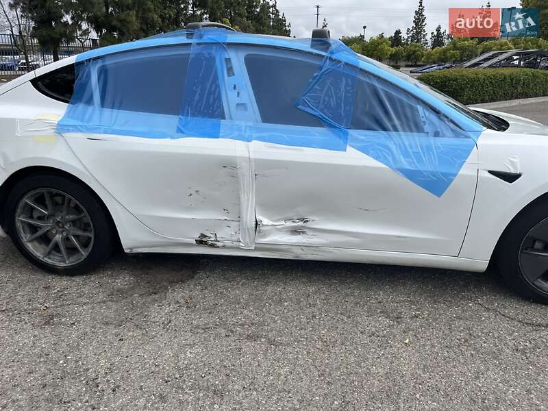 Седан Tesla Model 3 2021 в Хмельницком