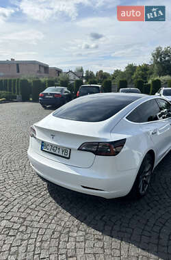 Седан Tesla Model 3 2019 в 