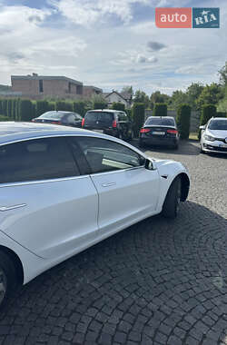 Седан Tesla Model 3 2019 в 