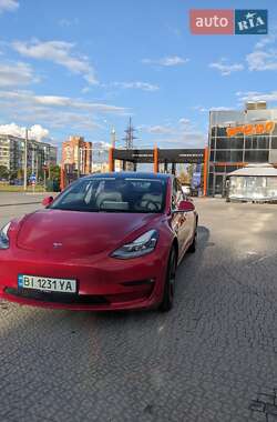 Седан Tesla Model 3 2019 в 