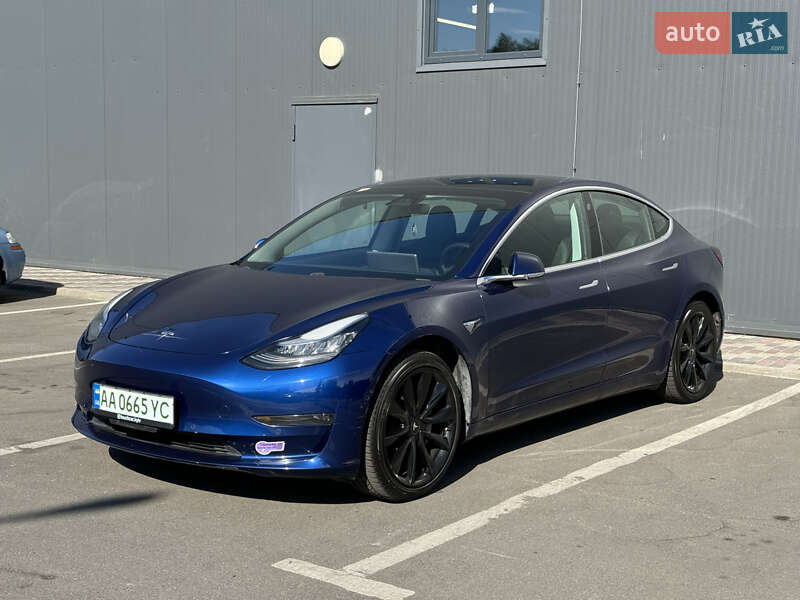 Седан Tesla Model 3 2019 в 