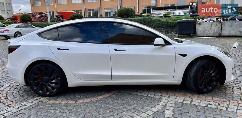 Седан Tesla Model 3 2022 в Луцьку