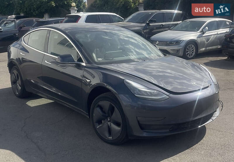 Tesla Model 3 2019