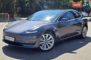 Седан Tesla Model 3 2020 в 