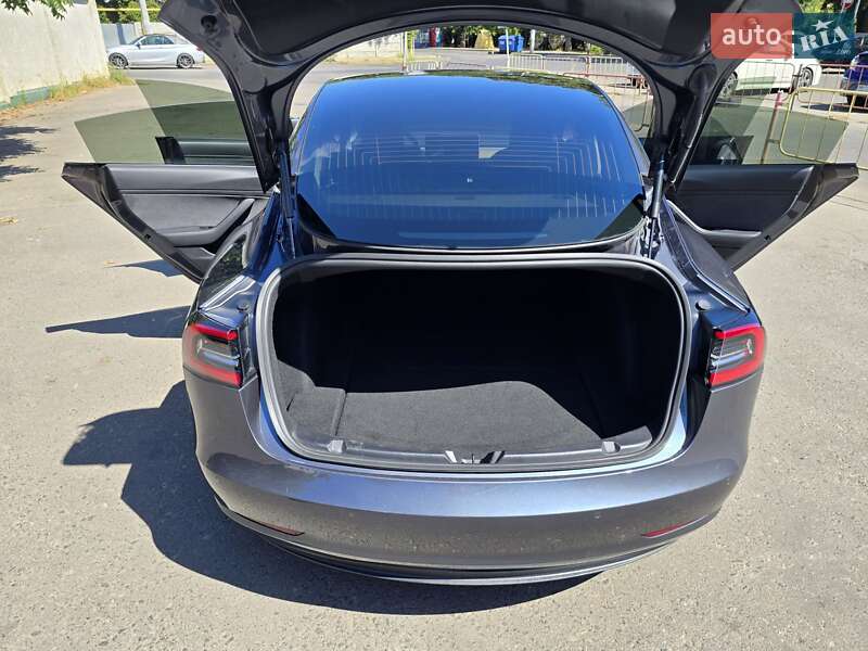 Седан Tesla Model 3 2020 в Одессе