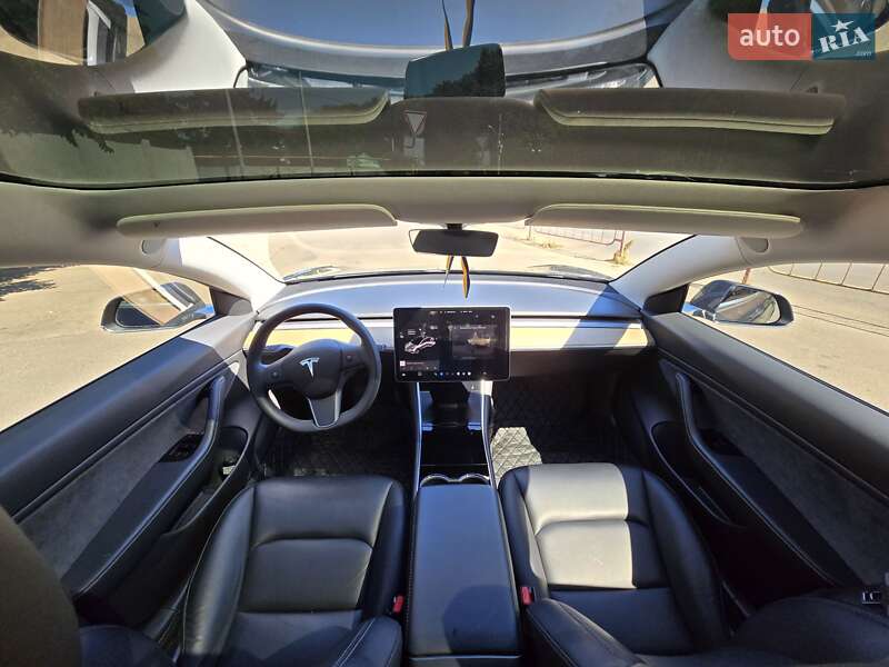 Седан Tesla Model 3 2020 в Одессе