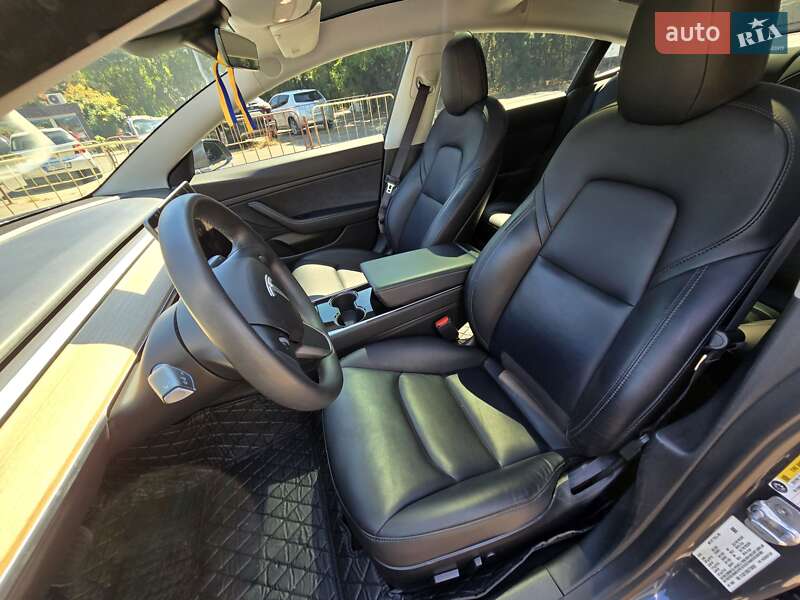 Седан Tesla Model 3 2020 в Одессе