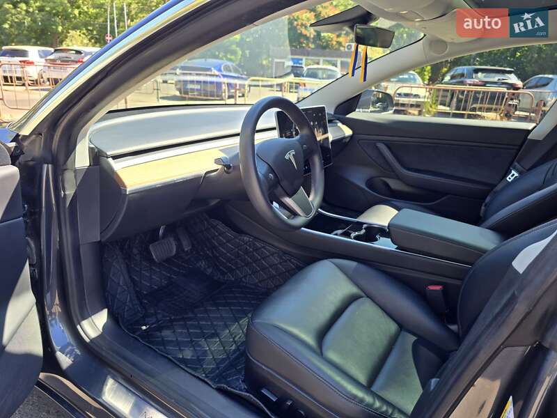 Седан Tesla Model 3 2020 в Одессе