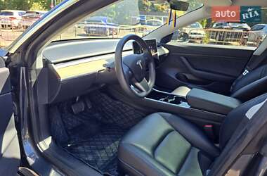Седан Tesla Model 3 2020 в 