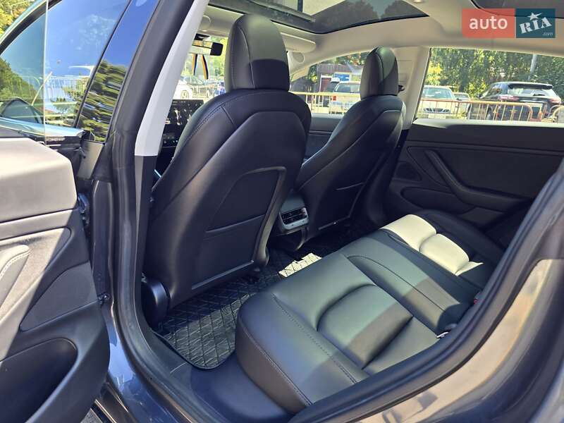 Седан Tesla Model 3 2020 в Одессе