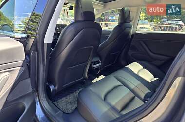 Седан Tesla Model 3 2020 в 