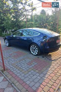 Седан Tesla Model 3 2018 в Шептицькому