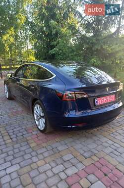 Седан Tesla Model 3 2018 в Шептицькому