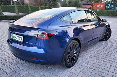 Седан Tesla Model 3 2023 в 