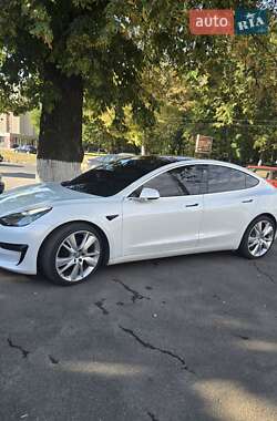 Седан Tesla Model 3 2018 в Харькове