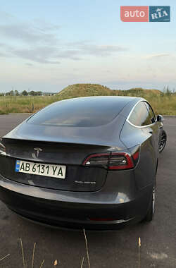 Седан Tesla Model 3 2019 в 