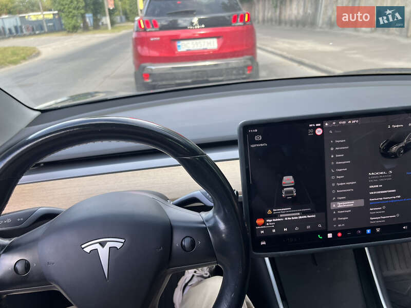Седан Tesla Model 3 2019 в Львові