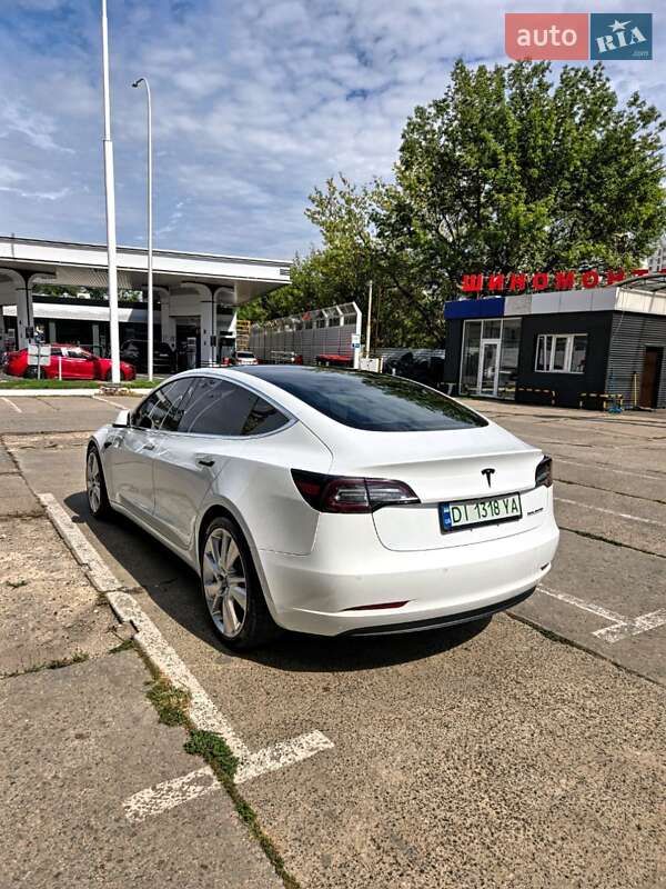 Седан Tesla Model 3 2018 в Харькове