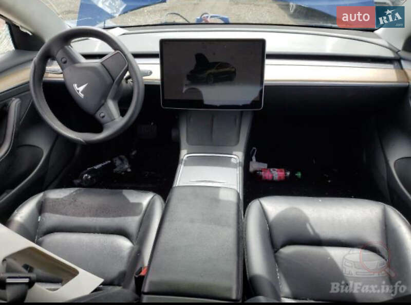 Седан Tesla Model 3 2022 в Рівному