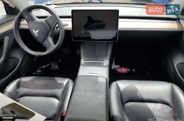 Седан Tesla Model 3 2022 в 