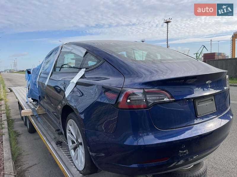 Седан Tesla Model 3 2022 в Рівному