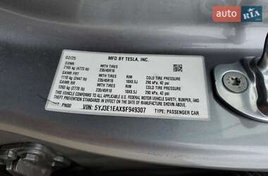 Седан Tesla Model 3 2025 в 