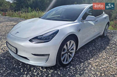 Седан Tesla Model 3 2019 в 