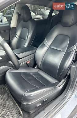 Седан Tesla Model 3 2018 в 
