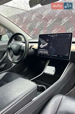 Седан Tesla Model 3 2018 в 
