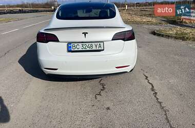 Седан Tesla Model 3 2018 в Львове