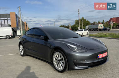 Седан Tesla Model 3 2022 в Луцьку