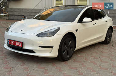 Седан Tesla Model 3 2023 в 