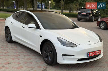 Седан Tesla Model 3 2023 в 