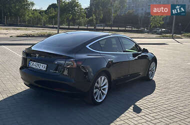 Седан Tesla Model 3 2020 в 