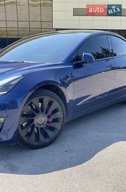 Седан Tesla Model 3 2023 в Киеве