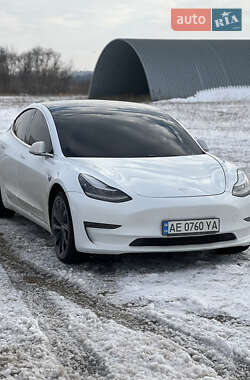Седан Tesla Model 3 2020 в 